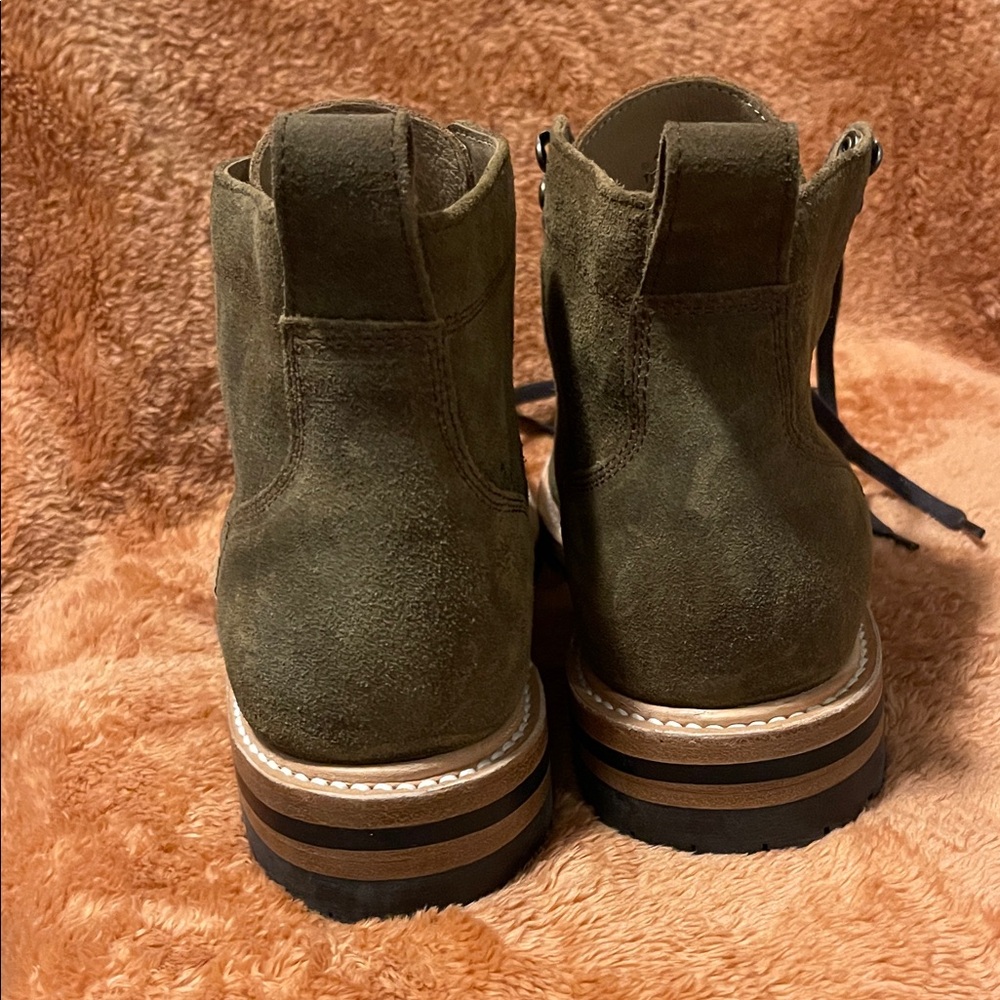 Taylor Stitch Olive Suede Chukka Boots - Picture 4 of 6